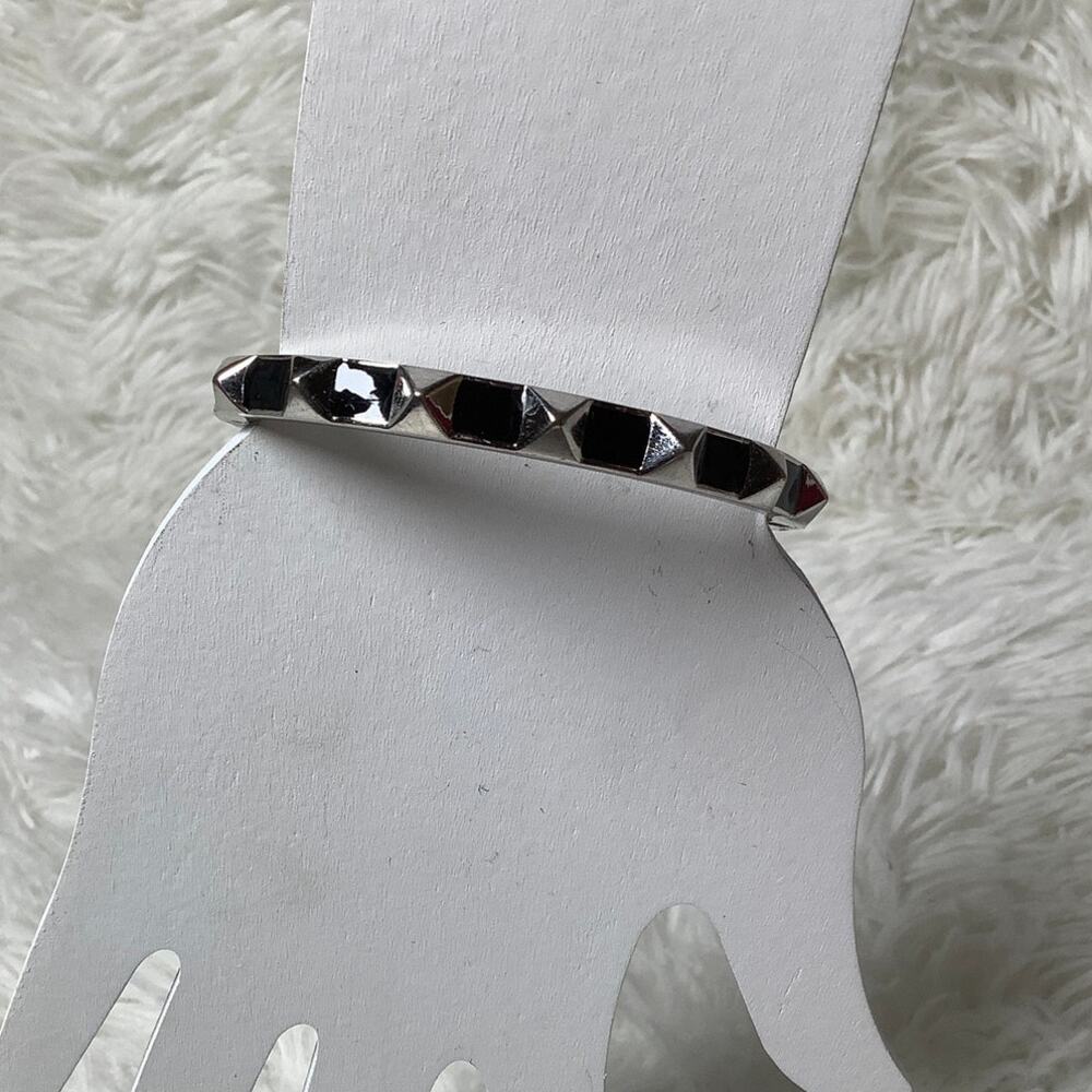 Vince Camuto Silver Tone Pyramid Stud Hinged Bangle Bracelet Edgy Y2K F11-20